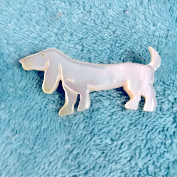Jewelry - Dog Pin - Dachshund or Beagle - possibly Mother of Pearl